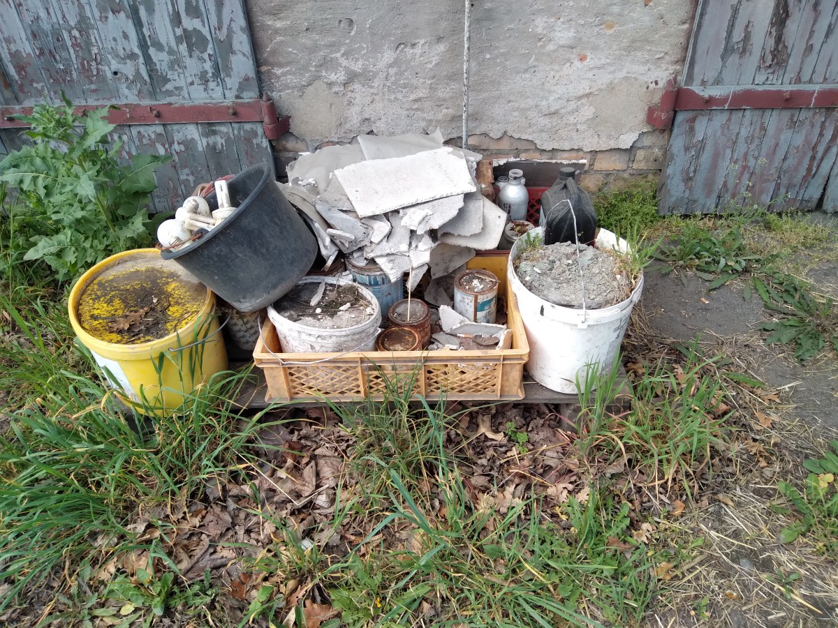 Müllhalde Pferdehof Dr. J. Hensel. Ohne Rücksicht auf Sicherheit und die Natur!&nbsp;(5.06.2024)